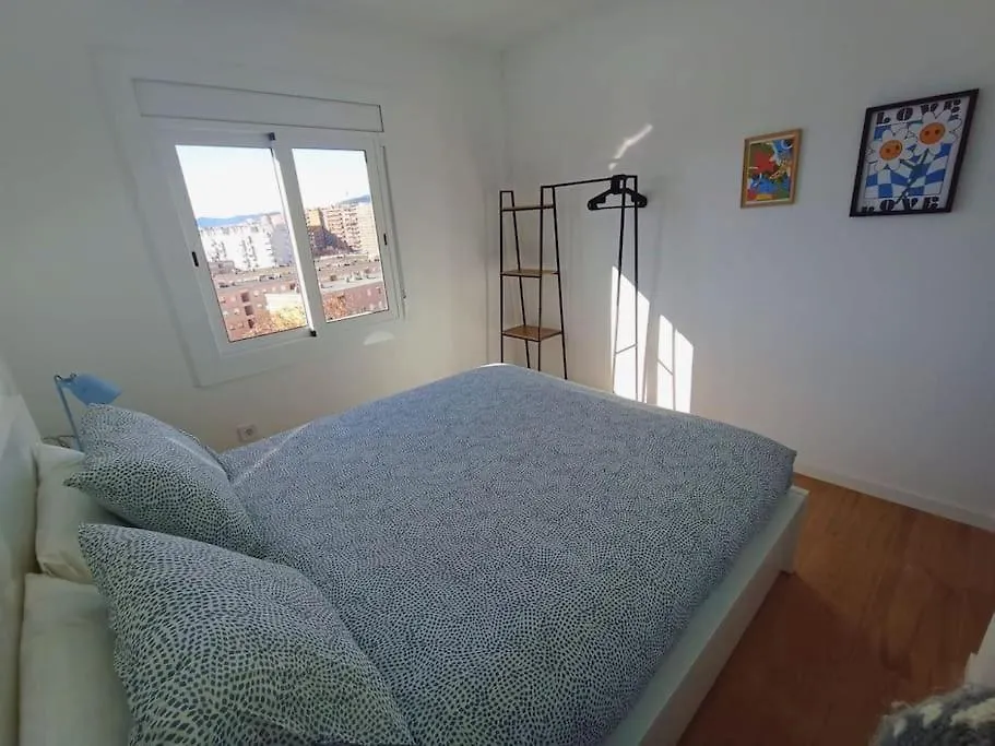 Apartmán Atico Cerca Playa Y Centro A 10 Min. Sant Adria de Besos 0*,  Španělsko